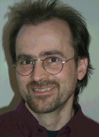 Nein, ich schau auch nicht immer aus wie ein versoffenes Computergenie! Nur am 11.4.1999 ...